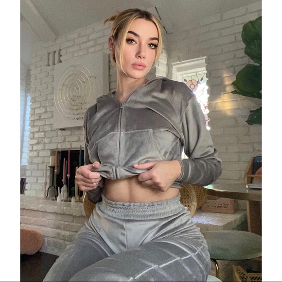 SKIMS Velour Hoodie in Smoke Large L NWT - Picture 5 of 15